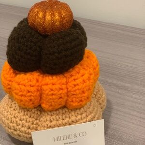 Fall pumpkin decor